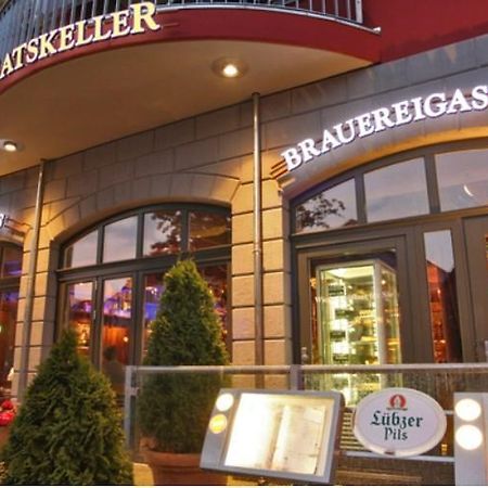 Ratskeller Waren Hotel วาเริน ภายนอก รูปภาพ